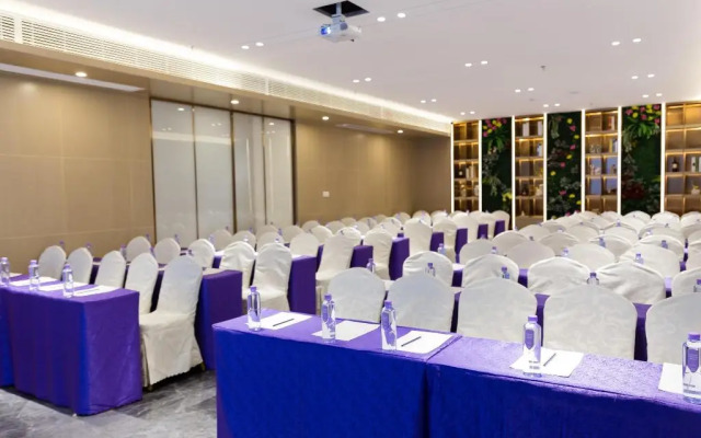 Lavande Hotel (Shenzhen Dongmen Shuibei Cuizhu Subway Station)