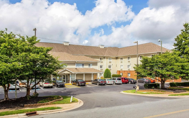 Suburban Studios near University of North Carolina-Charlotte