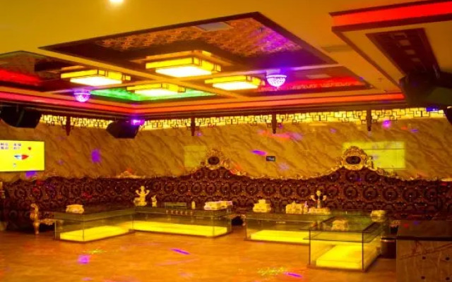 Jianhe Hot Spring Hotel Yang'asha Square