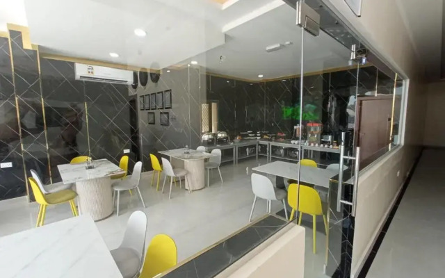 Duqum Plaza Hotel