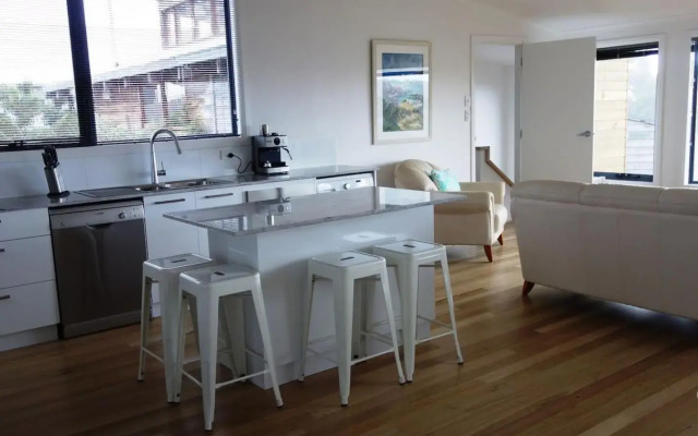 THE LOFT @ Bay of Fires Seascape