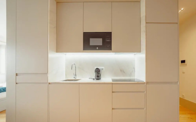 Legacy Oporto Design Apartment E by Vacationy