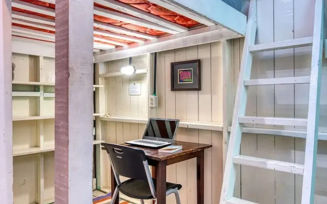Saigon Bay Bed & Breakfast