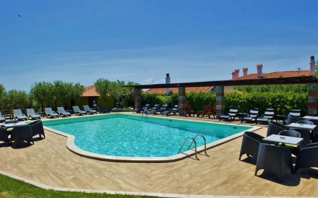 Sunday Summer Resort