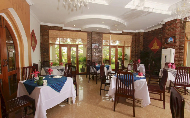 Raza Gyo Hotel