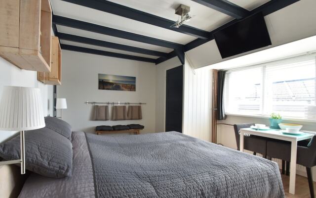 Elegant Apartment in Bergen aan Zee near Beach