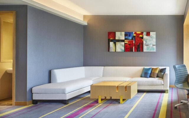 Aloft Dongguan Dynamic Town