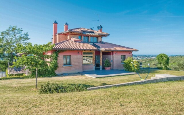 Stunning Home in Rimini -rn- With 4 Bedrooms and Wifi