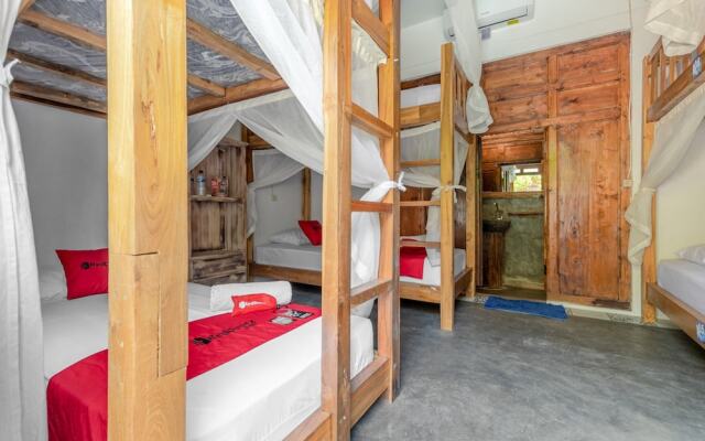 RedDoorz Hostel @ Raya Canggu 2