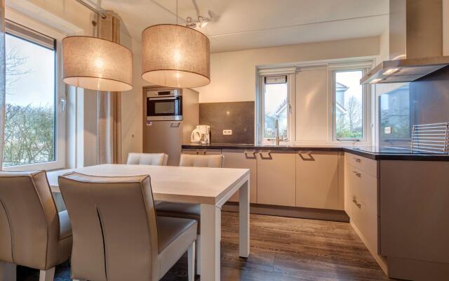 Restyled Villa With Dishwasher, Near the Beach