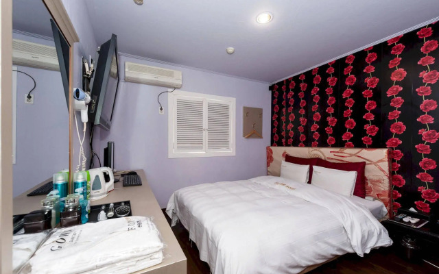 Fox Tourist Hotel