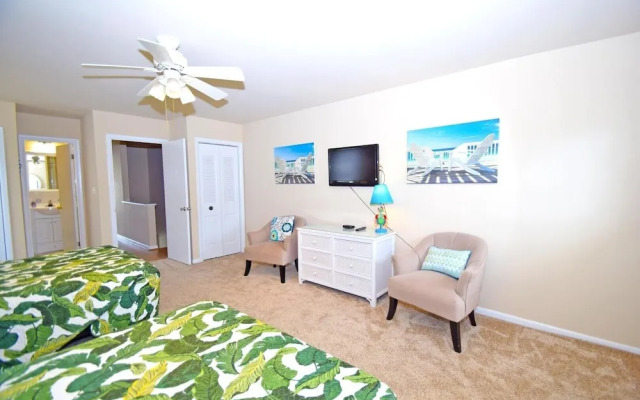 Seal Beach 13n 3 Bedroom Townhouse by RedAwning