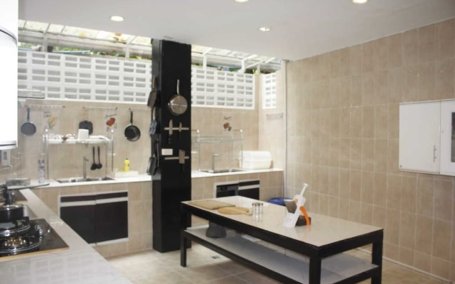 Narong Ek Residence View & Pool Villa
