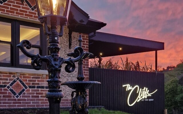 The Cliffe at the Quay