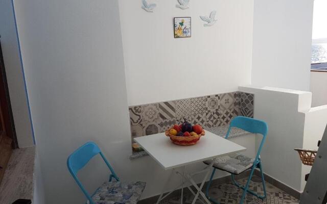 Casa Vacanze Fronte Mare Calasetta "CA' U CAPPUN"