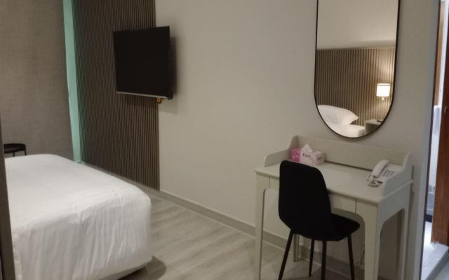 Times Square Suite Hotel