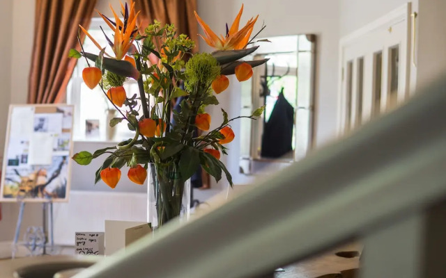 Fox & Hounds Country Hotel
