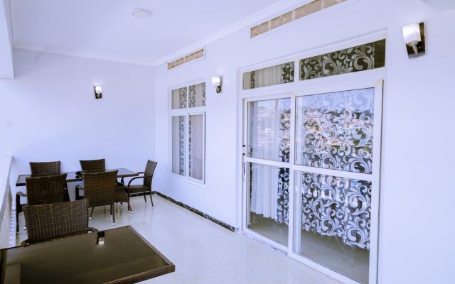 Lao Tangren Restaurant & Guesthouse