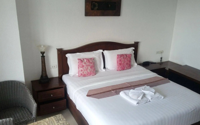 Pimnarah Suites Privileged Service Apartment