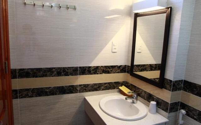 Hang Nga Luxury Hotel