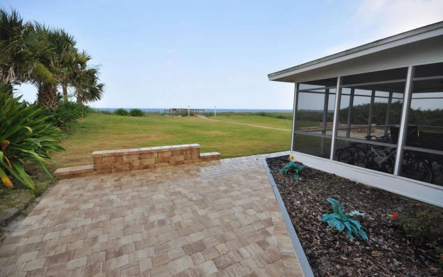 Seashell 3 Br Home by RedAwning