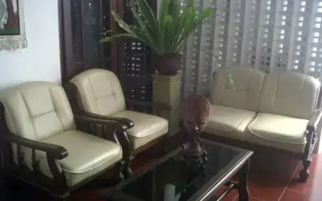 Queen Homestay