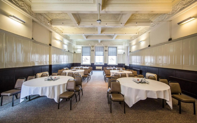 The Met Hotel