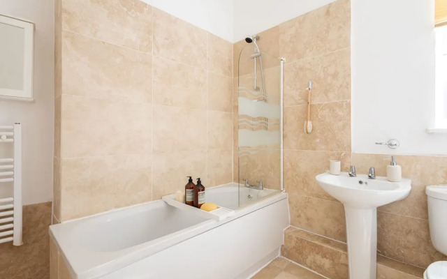 Host Stay High Street