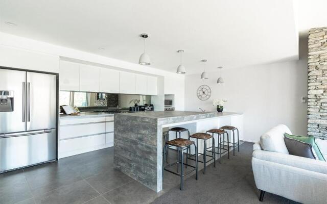 Alpine Retreat - Panoramic Views