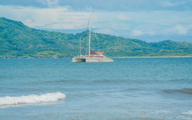 Casa Woodbine Beachfront House