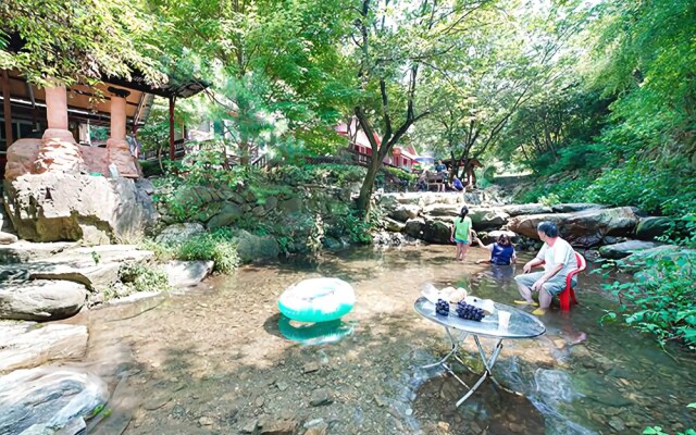 Yangpyeong Jongjagol Hill Fragrance Pension