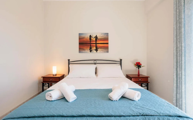 Serenity and Views - Beachside Escape