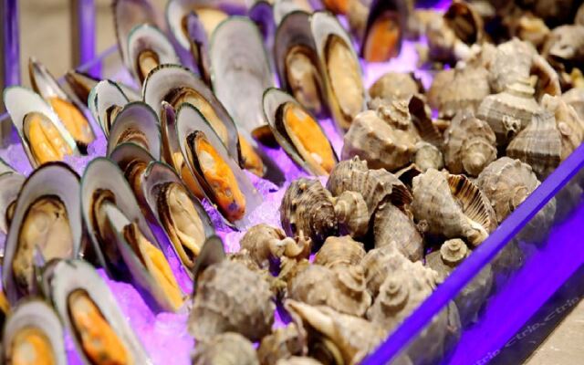 Xinhua Jian'guo Hotel