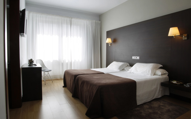 Méndez Núñez Hotel