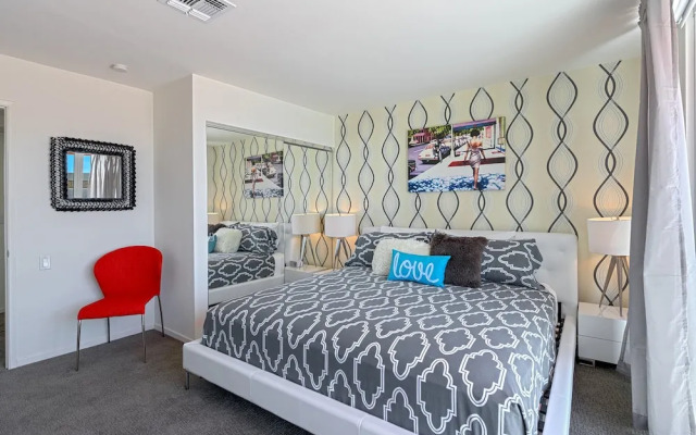 The Twist Palm Springs