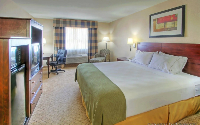 Holiday Express & Suites Portales by IHG