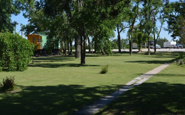 The Evergreen Inn - Motel and RV Park