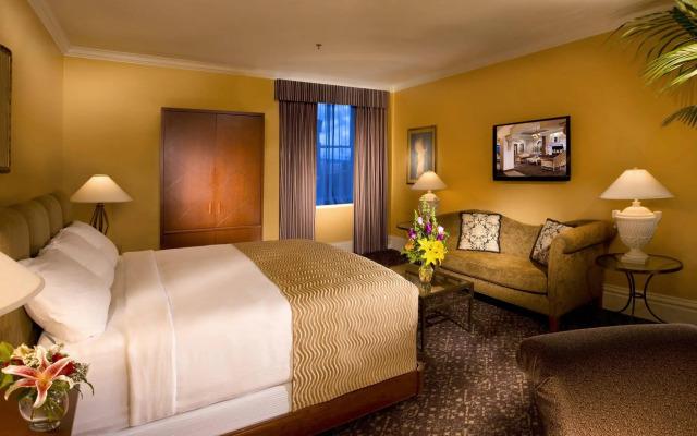 The Louie, A Davenport Hotel, Autograph Collection®