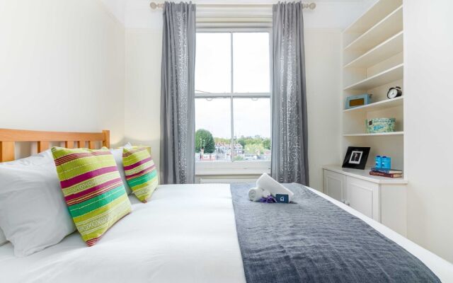 Bright and Elegant Chiswick Apartment