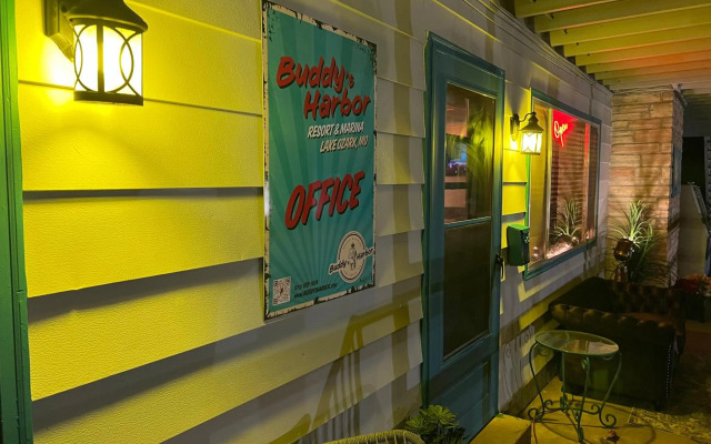 Buddy's Harbor