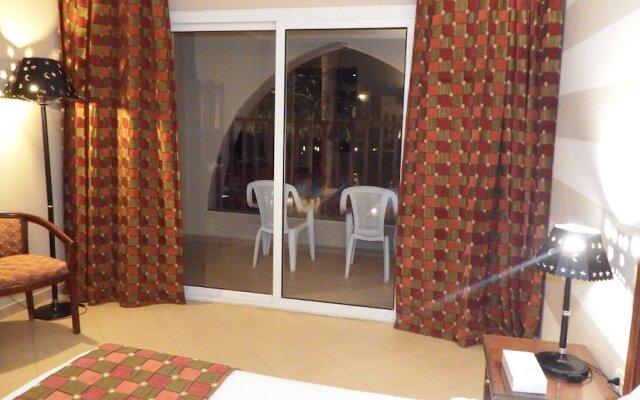 The Three Corners Palmyra Resort