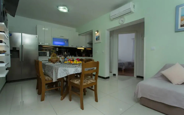Villa Mami