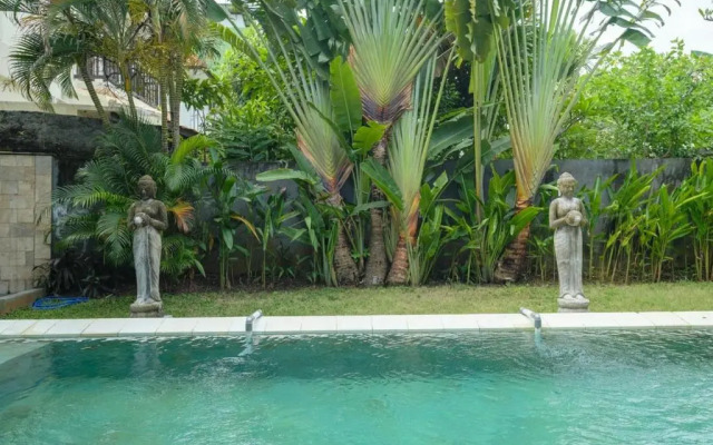 Puri Gading Villa Jimbaran by The Lavana