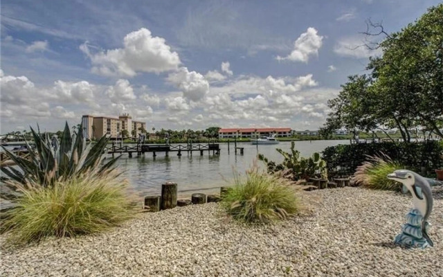 Indian Sand D2 by Vtrips