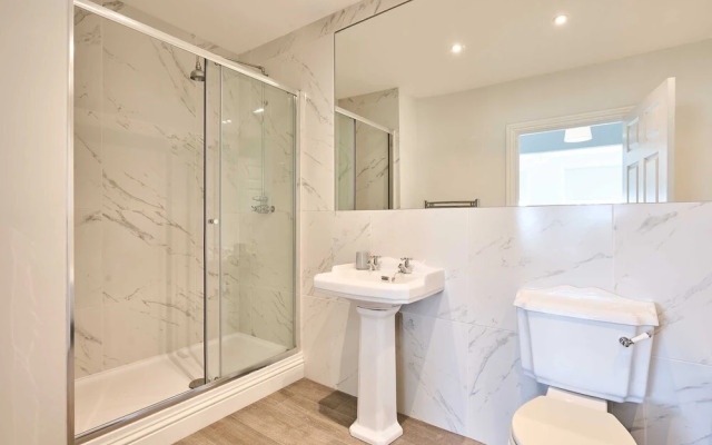 Host Stay Albert House