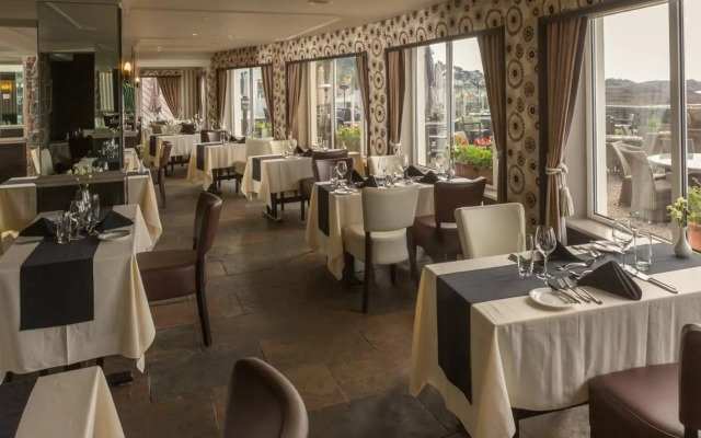 Cobo Bay Hotel
