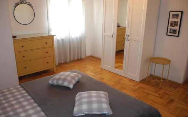 Apartment Biro 41 pax