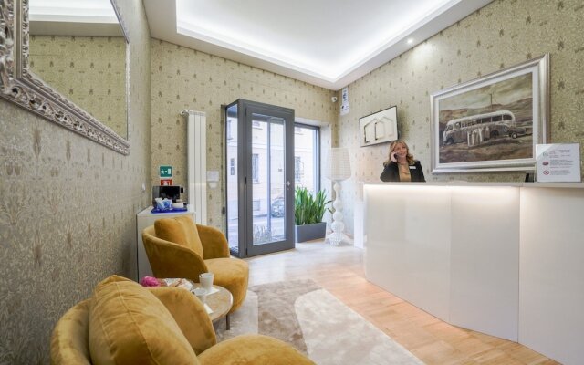Monza City Rooms & Studios
