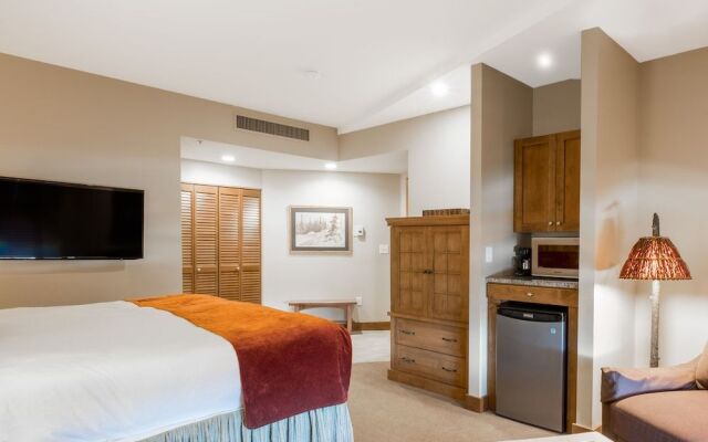 Comfortably Furnished Condo w Canyons Village View by RedAwning - Save 20% on 7+ Nights!