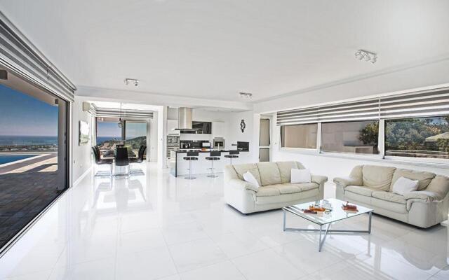 Villa Saranta Gold - Exquisite 3 Bedroom Protaras Villa with Private Pool and Panoramic Views